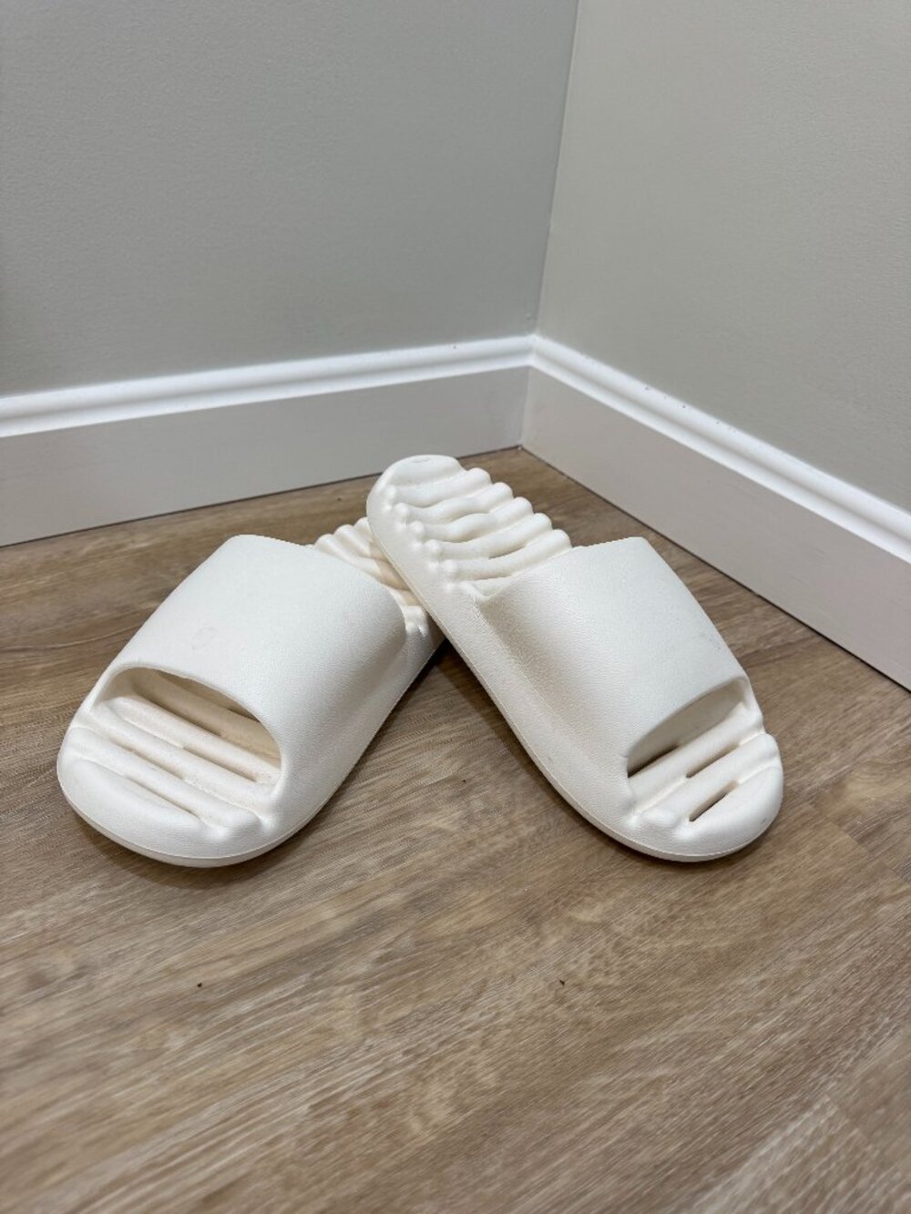 Shower Shoes, Women 9, White